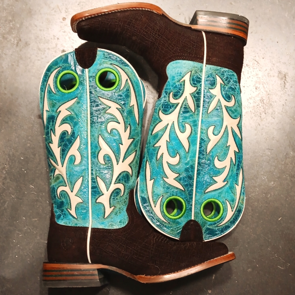 Ariat Chute Out Chocolate Hippo/Under the Sea square toe